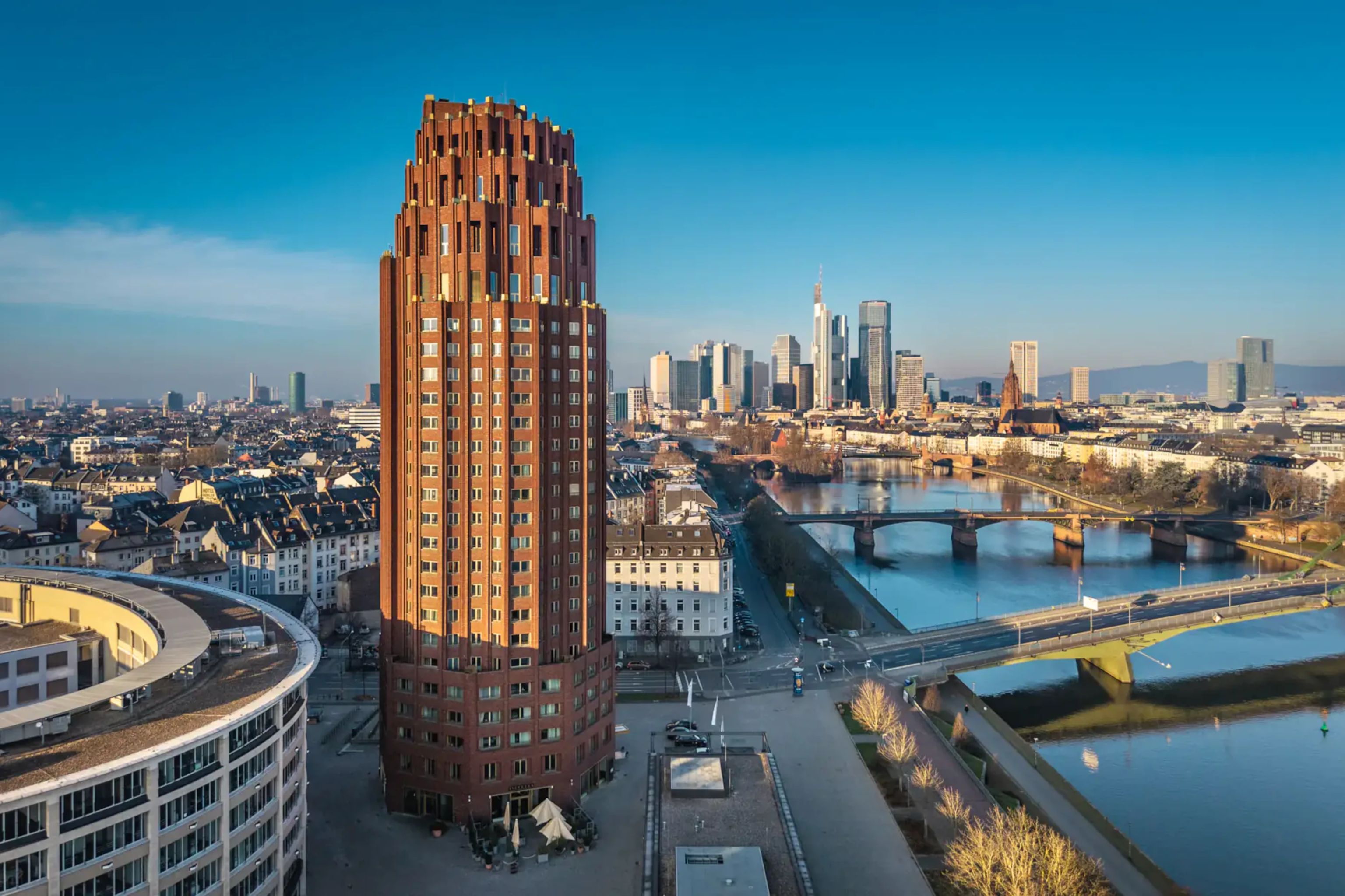 BWH Hotels Central Europe: Main Plaza Suite Tower Frankfurt schließt sich WorldHotels an © BWH Hotels